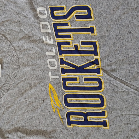 NWT Jerzees Toledo Rockets Graphic T-Shirt Grey Size M - Picture 2 of 6